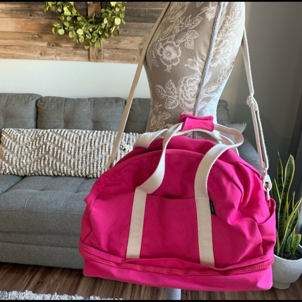 Kate Spade Saturday Weekender Duffle